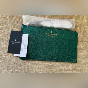 NWT Kate Spade Emerald Glitter Wristlet